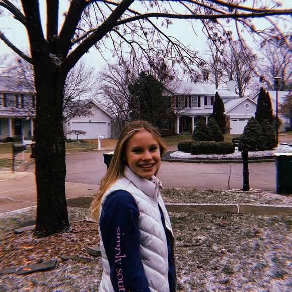 Meet your Posher, Macy - Picture 1 of 1